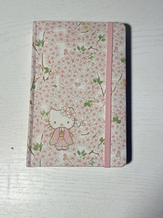 Sanrio Other - Sanrio Hello Kitty-Memoirs of a Kitty Notebook 2011